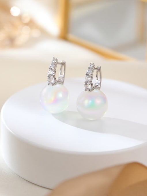 ES2579 [Colorful Platinum] 925 Sterling Silver Imitation Pearl Geometric Minimalist Huggie Earring